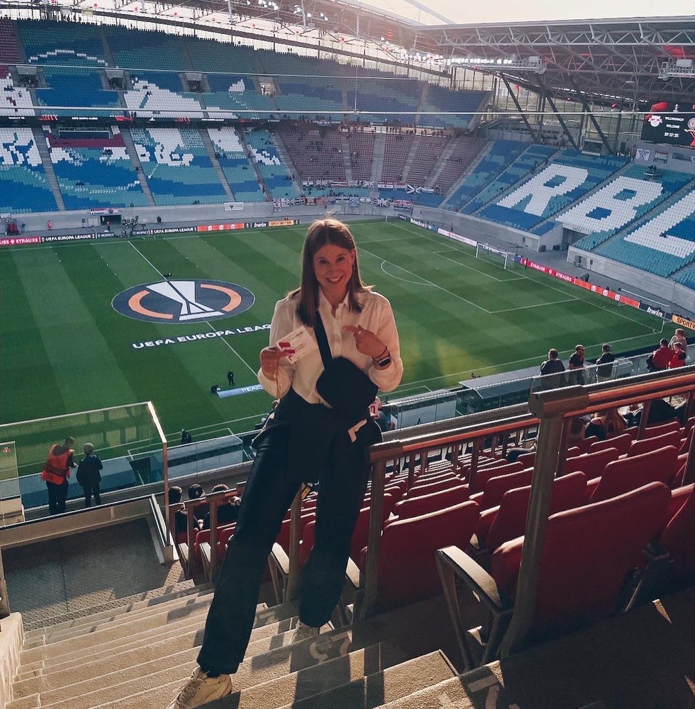 editedbymel's tweet photo. About yesterday: #EuroLeague Halbfinal-Hinspiel #RBLRFC 🔥 Text dazu gibt’s auf @tonline oder hier: https://t.co/QtHPqoi2ra 💻 Plus: Stadionpremiere unserer Volontärin @stonii23 🙌🏻 https://t.co/zVpuixrPBq