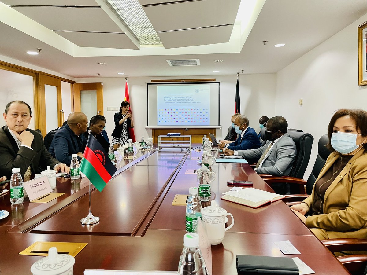 sidchat1's tweet image. Thank you 🙏 HE Allan Chintedza, Ambassador of Malawi 🇲🇼 to China 🇨🇳 for the invitation extended to @UNinChina to meet #SADC Ambassadors. Good discussion on how we can accelerate #SDGs via South South learning. @antonioguterres’s #UNReforms is about making @UN 🇺🇳 fit for purpose.