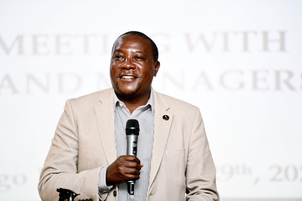 Minisitiri <a href="/gatjmv/">Gatabazi Jean Marie Vianney</a> amaze gutangiza inama yahuje <a href="/GovernanceRw/">Rwanda Gov Board</a> n'inzego z'abanyamakuru n'abayobozi b'ibitangazamakuru irebera hamwe uko itangazamakuru ry'u Rwanda rihagaze; ibibazo birigaragaramo n’uko byashakirwa ibisubizo; n'uruhare ryagira mu migendekere myiza ya #CHOGM2022.
