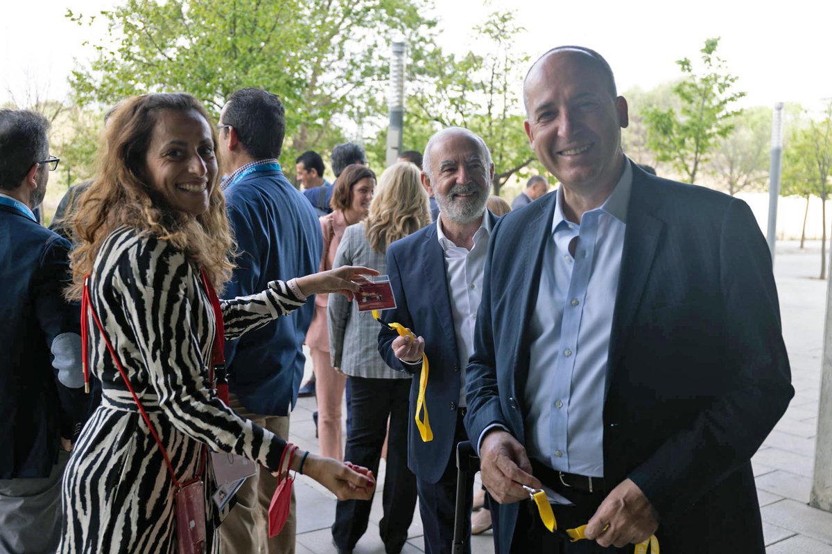 ricohspain's tweet photo. ¡Día de esperados reencuentros!
Abrimos las puertas de nuestras oficinas al mejor canal de distribución y parceiros. Un equipo que nos permite alcanzar con éxito nuestros retos y que está siempre cerca de nuestros clientes.
#ConvenciónDeDistribuidores https://t.co/ng97JYuUCt