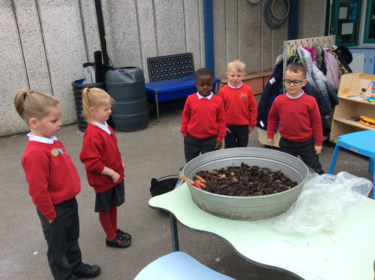 gillmarsh11's tweet photo. We revisited our compost stew. We looked for how it had changed during the last weeks. Lots of the material had rotted down but it smelled horrible!!!! #joeysUTW
@_MrsBG https://t.co/ALzJT1qsvs