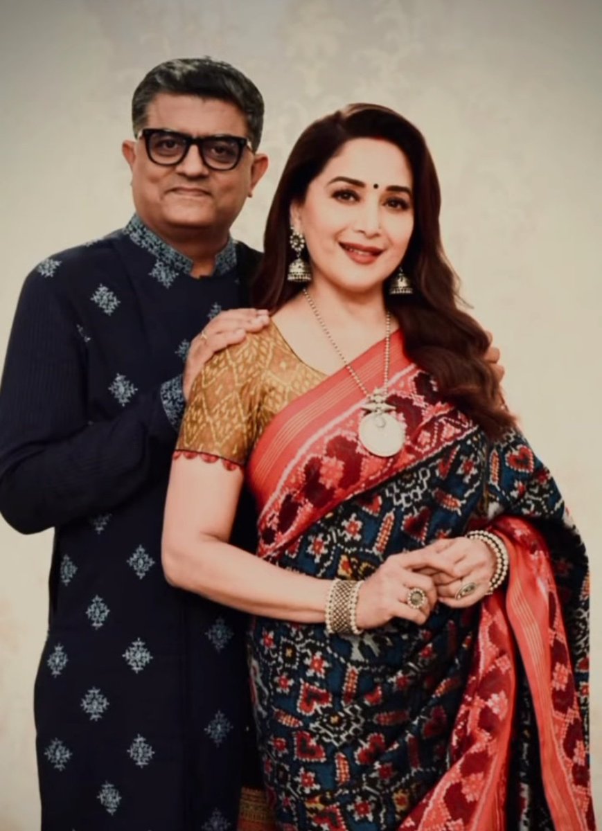 The lead couple in #MajaMaa ✨🧿❤️
#MadhuriDixit
#GajrajRao
#AmazonPrime