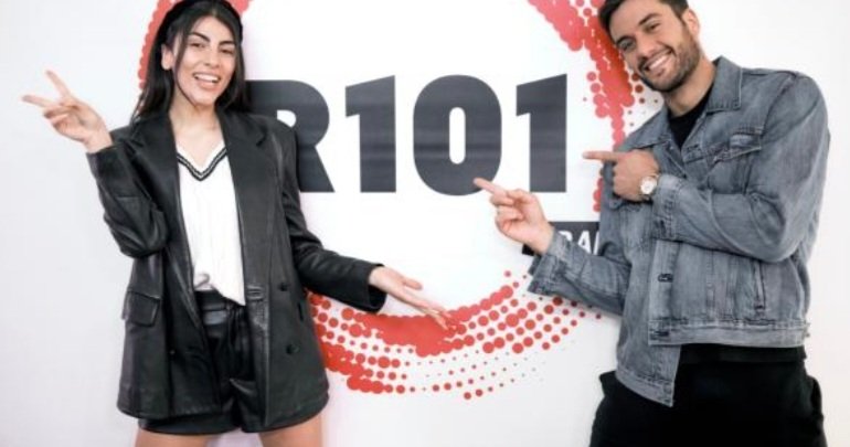Lorena65902925's tweet photo. @GiuliaSalemi93 @pierpaolopretel ....#R101 aspettiamo!!! Intanto in radio stanno trasmettendo la canzone di Achille il "ti innamorerai il 16 marzo ...." Vi ricordate #PRELEMINI... https://t.co/GNqzBvcIOL