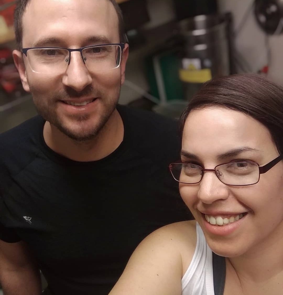 thecheekypea's tweet photo. Just in case you forgot how we look behind the mask 😂.
Happy Falafriday Friday everyone ❤️
Every Friday, get 15% off any Falafel main dish 🥙🌯🥙
#spreadhummus #spreadsmiles #falafriday #falafelday #pittapocket #longweekend 
@surreynetwork @inkingston #kingstonuponthames https://t.co/zfCE2TKmZy