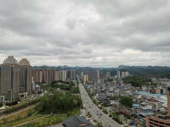 乌漆嘛灰，一个很适合睡觉的城市👿