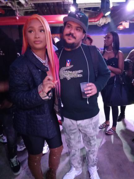 KeithThaShooter's tweet photo. Tonight event was dope ! #Jennaske killed it!! #ChelseaMusicHall #JennaskeAndFriends 2Pic as we was looking at her camera crew camera https://t.co/lFvP89u6rn