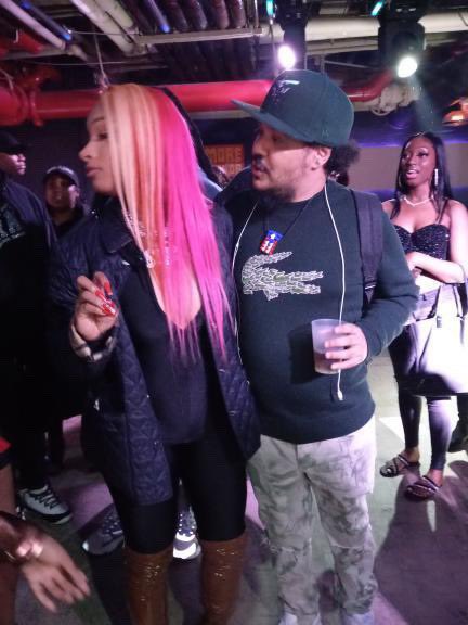 KeithThaShooter's tweet photo. Tonight event was dope ! #Jennaske killed it!! #ChelseaMusicHall #JennaskeAndFriends 2Pic as we was looking at her camera crew camera https://t.co/lFvP89u6rn