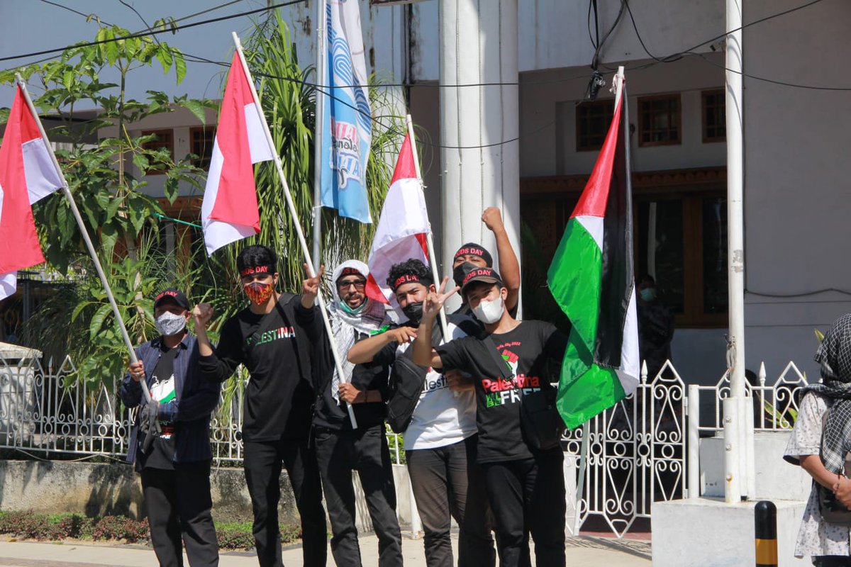 FreePal75450712's tweet photo. #qudsday2022 #qudsporosglobal https://t.co/EVUtA1gM4L