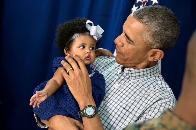 AuthorJoeNBrown's tweet photo. Who else misses our 44th President and those adorable 🥰 kids ? #ObamaAndKids #ObamaPlusKids 👶🏽👧🏽🧒🏻👦🏽. #BarackObama https://t.co/T1DSQr25wl