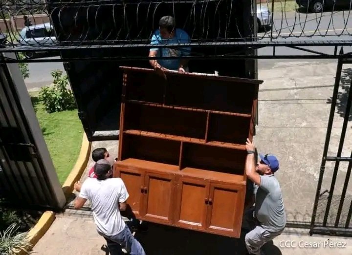 KevinMonzn11's tweet photo. Saqueó ilegal en  la oficina de la @OEA_oficial, en Managua una vez mas queda claro lo que siempre ha representado el sandinismo https://t.co/950VZopWpM