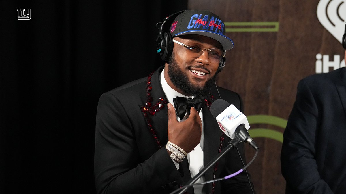 Giants's tweet photo. pov: you were drafted 5th overall 😎 https://t.co/F9fm1VcaTN