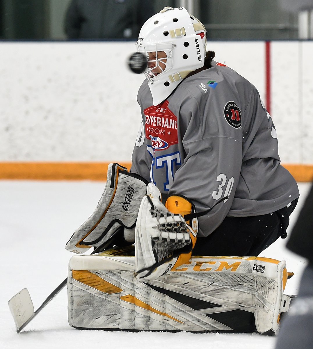 MinnHockeyHP tweet picture