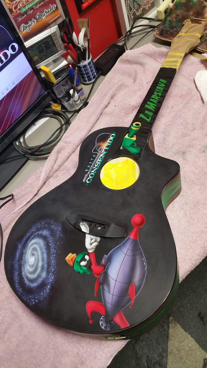 Sincities1's tweet photo. ルーニーのマーヴィン・ザ・マーシャンの火星フラッグ🇯🇵

以前客注で描いた時に資料を見て、
深掘りすると色々理由が出てくるんだろうな～と。。。🤔

#MarvintheMartian 
#MarsFlag 
#Takamine https://t.co/jh391CtnxZ