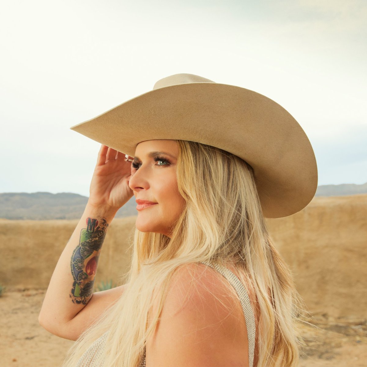 AppleMusic's tweet photo. Come along for the ride with @mirandalambert. 

Her new album #Palomino has arrived. https://t.co/nBEZQ2jgzy https://t.co/XS1xs0CzR8