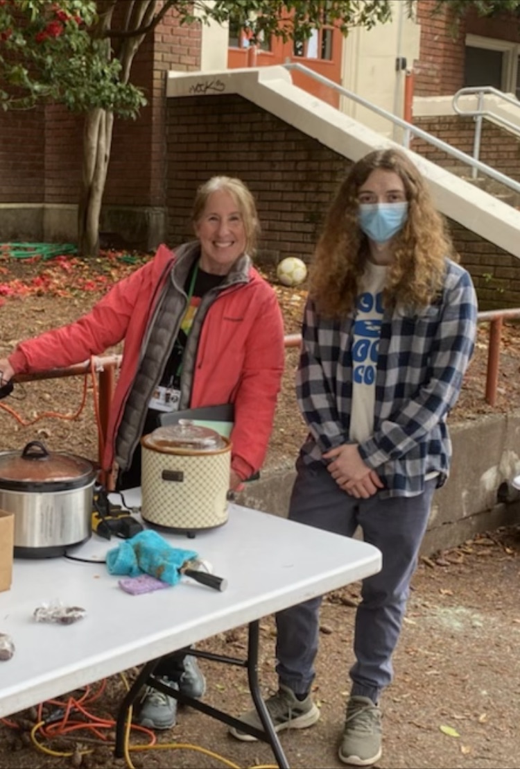 multpathways's tweet photo. AMAZING Student leaders at MLC put their character traits (compassion, integrity, respect) into action creating "VAX TO THE MAX!"  Many houseless neighbors received COVID &amp; flu shots, warm soup &amp; food boxes!  @PPSConnect @mlc_today @ccwestling https://t.co/OSoMxBa8VY