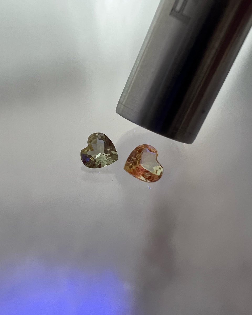 RheaJewelJapan's tweet photo. 爽やかなグリーンが可愛いミントガーネット

オレンジ🧡に蛍光します。
Heart5mm

石フリマにお持ちします♪
浅草石フリマ7階110レアージュエルジャパン

#浅草石フリマ
#ミントガーネット
#mintgarnet https://t.co/ouBRNSCaCJ