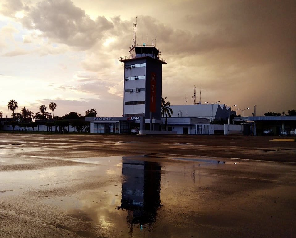 AeropuertoDeMZT's tweet photo. Cause I-I-I'm in the stars tonight…
So watch me bring the fire and set the night alight (hey)…
Shining through the city with a little funk and soul… 🎶🎶🎶

@AeropuertoDeMZT #BTSArmy #BTS #AirportTwitter @bts_bighit @BTS_MXCO #ArmyMazatlán https://t.co/ekbwYHtULh