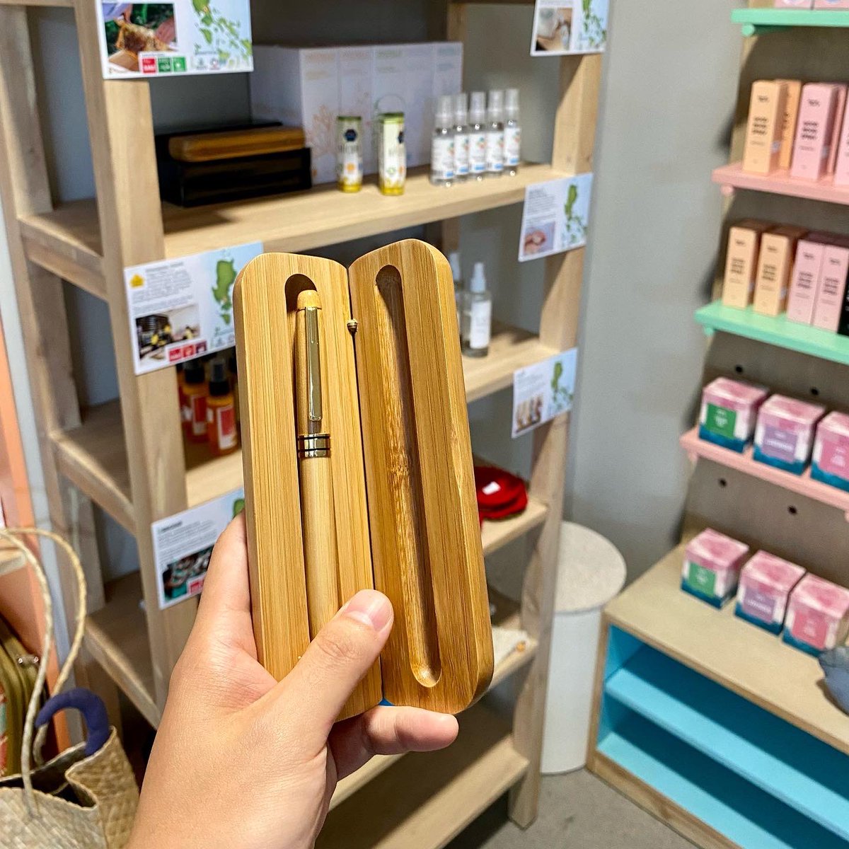 GetRootedPH's tweet photo. We’re back at our favorite place to replenish and restock🥰

We’ve even got some new brands on board here at @ateneogallery’s gift shop 💖

Swipe right to check them out! 💕

#RootsCollectivePH #socialenterpriseph #supportlocalph #shoplocalph #trylocalph #supportsmallbusinessph # https://t.co/WCpd8a8GN4