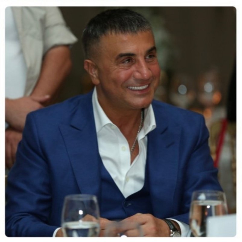 YZohrabov's tweet photo. Dün aynı yerdeyiz bu gün aynı yerdeyiz senin cizgin neyse bizimde cizgimiz odur sen duruşunu bozma yeterki reisim bir gün zalimlerin tahtları devrildiğinde onur mücadelesi veren yiğitlerin saltanatı başlayacktır güzel günler yakındır @sedat_peker  bir umuttur yaşamak https://t.co/Ot2ONnq9uY