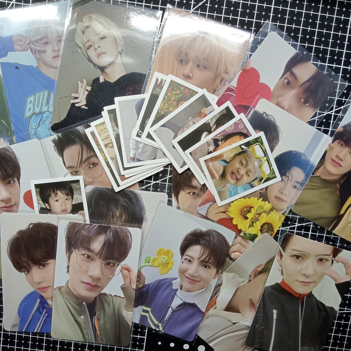 dyosahicart's tweet photo. anyone interested sa grab bags for only ₱140-₱180 👉👈

inclusion
-1 random pc
-1 trsr washitape

–second picture shows the pc you can get from these grab bags 
–badly need funds dahil nasira yung laptop ko 🥲

@treasuremembers https://t.co/i8O0FB0yVq