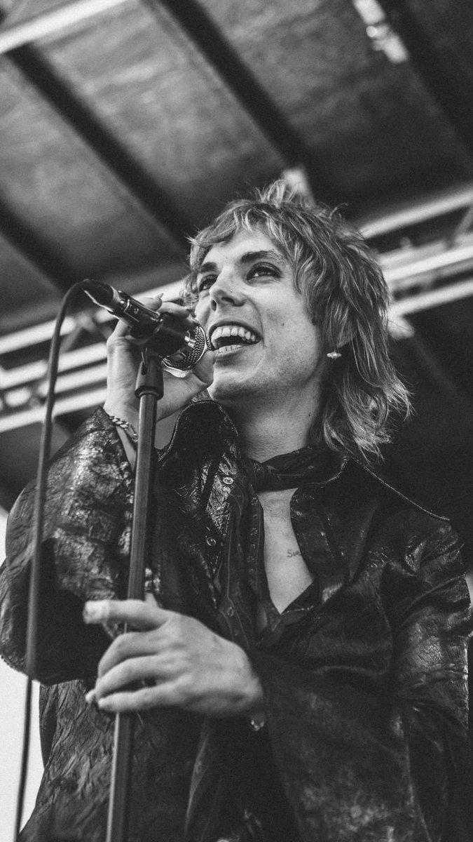 Luke smile💖👑 #lukespiller #thestruts