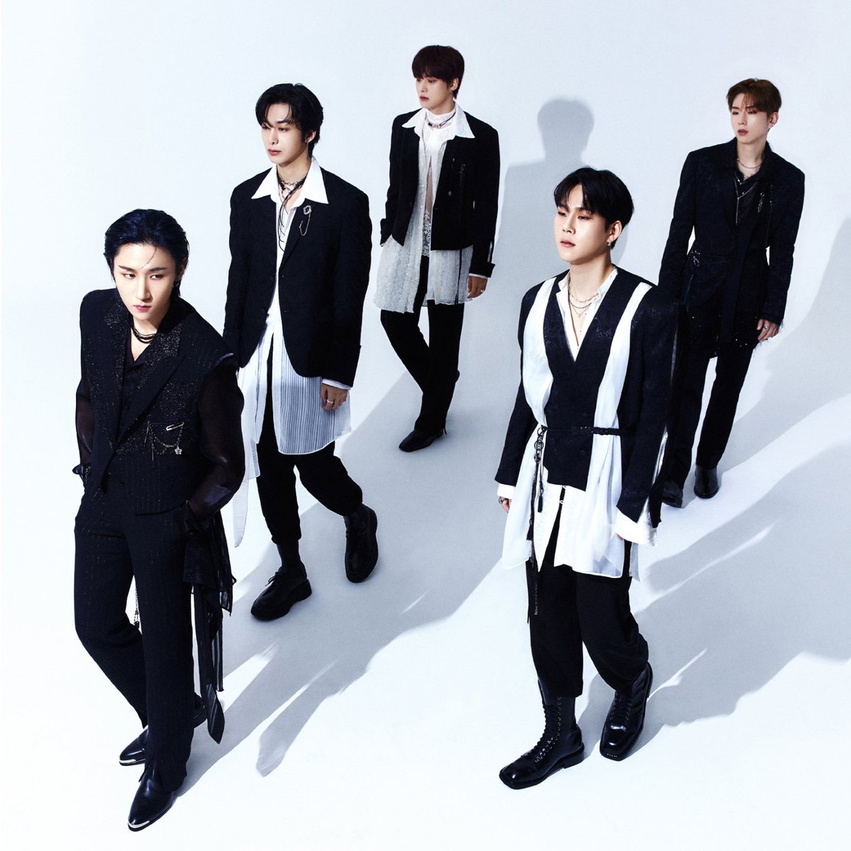 AppleMusic's tweet photo. .@OfficialMonstaX always delivers. 🤍

Reply with your favorite track from their new EP #ShapeofLove.
https://t.co/MmgCahUi32 https://t.co/yhymE2KYmy