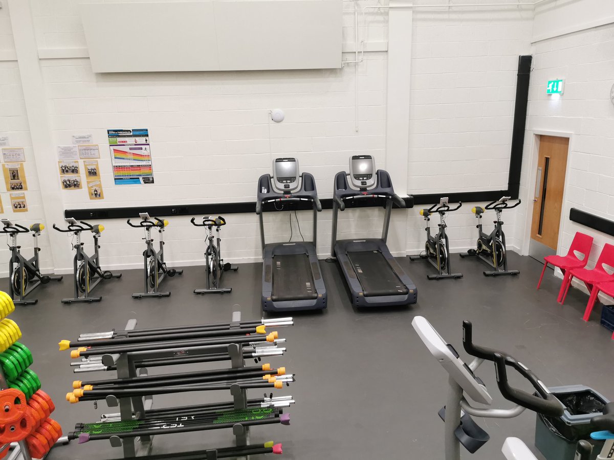 DVATeamPE's tweet photo. Da Vinci Academy has now had a total of 500 students use the Fitness Suite after school via our extensive ECA offer ! Well done to all you gym users 👍🏃‍♀️🏃🏅🏆🎽🥊💪💪💪🥇🥇⭐⭐ https://t.co/Ht4vRhaVkx