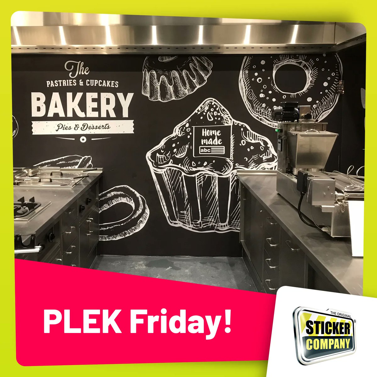 Het is weer PLEKfriday, de dag waarop we je gave projecten laten zien.
Wie wil ook deze bestickering in de keuken? Dat maakt meteen een sfeertje, toch?

#PLEKfriday #stickercompany