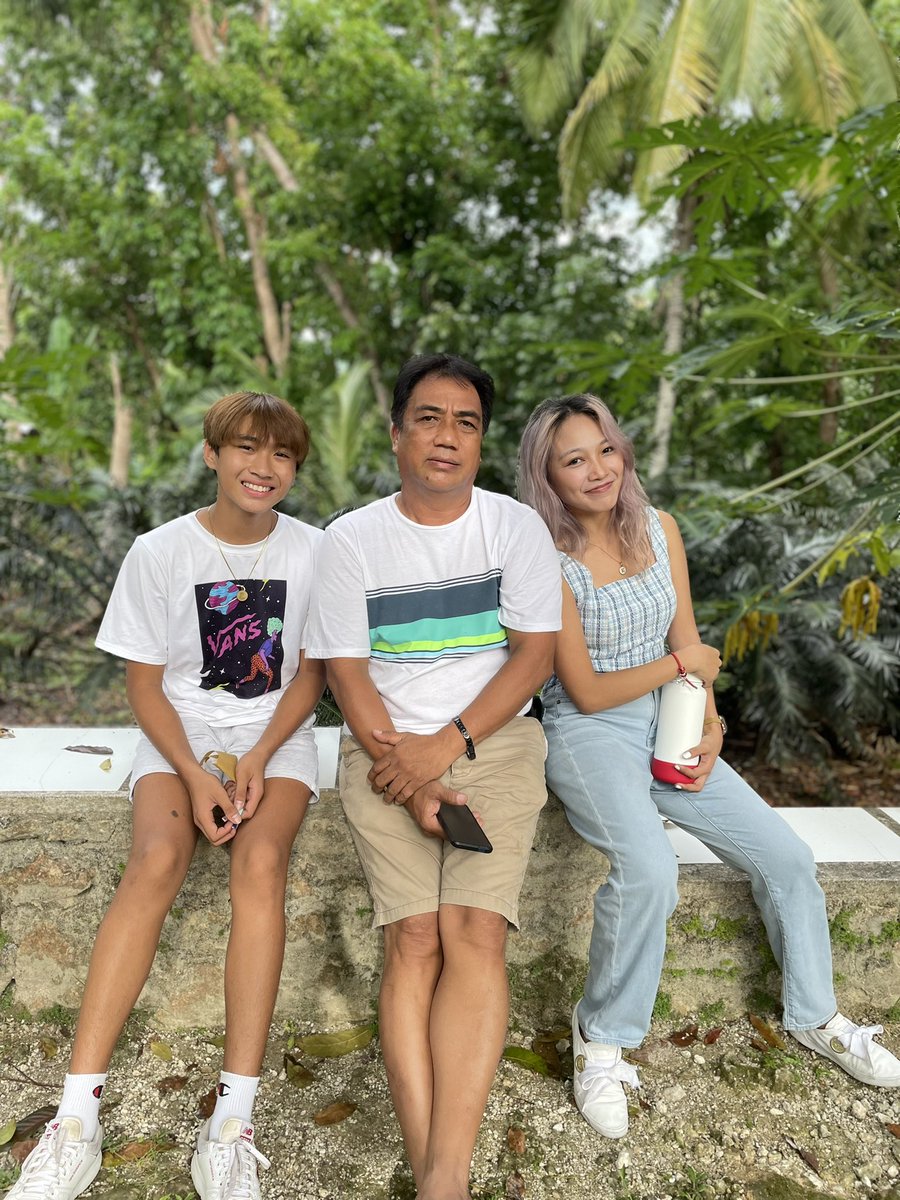 desereenity's tweet photo. With my papa. I love you paps https://t.co/dEw58gSHOM