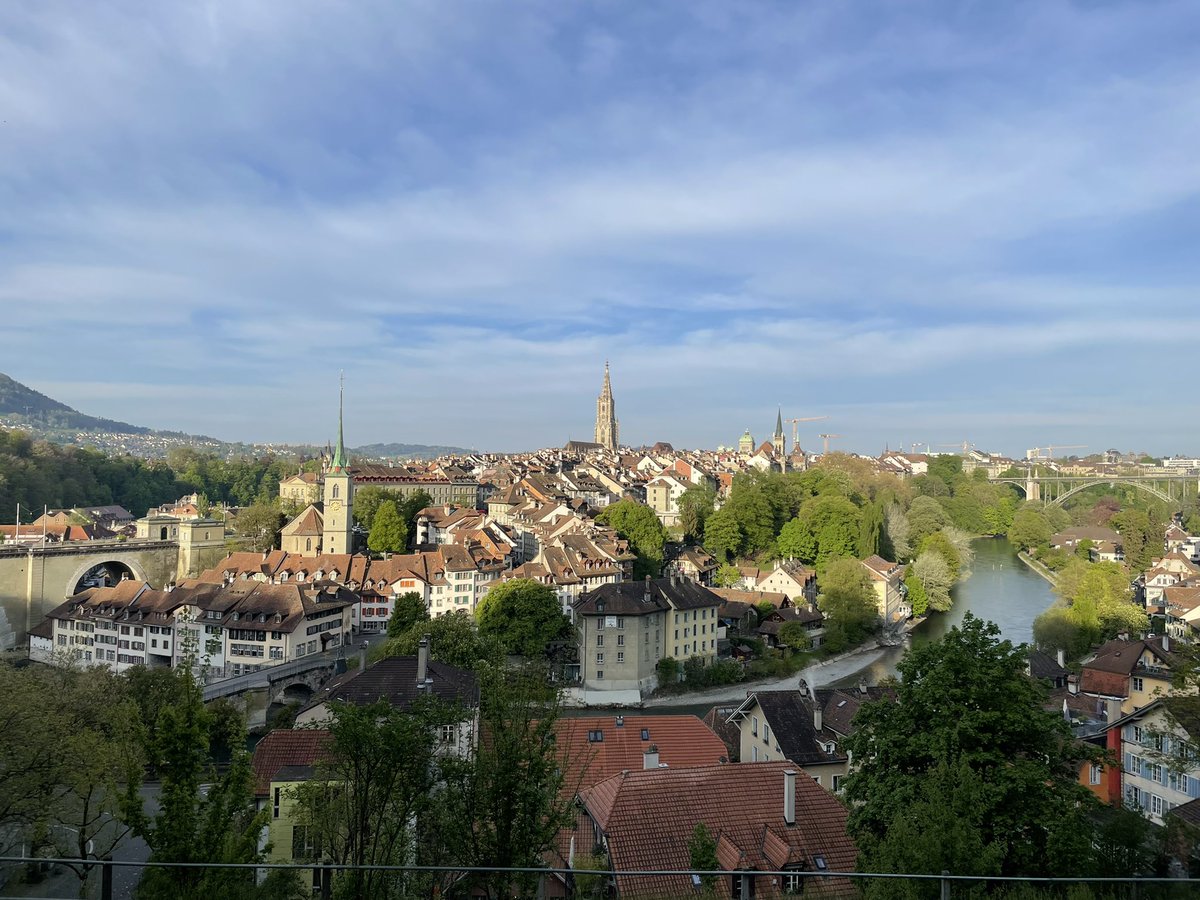 la_macchina_ch's tweet photo. Jogging Impressionen von unterwegs.
#bern #altstadt #münster #aare #mattequartier https://t.co/5zZHE4eHSj