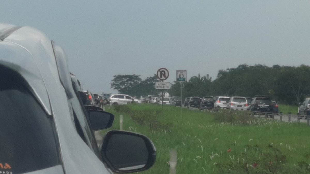 KM 83 ada belokan masuk contraflow #contraflow #mudik