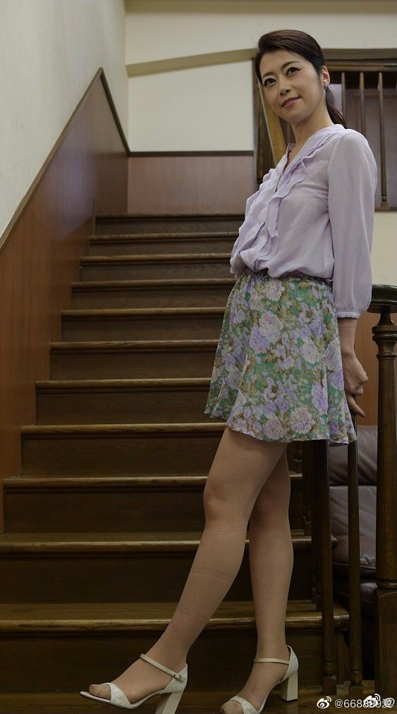 wxsxssd's tweet photo. 麻妃必须缴 #明星丝袜 #celebrity #pantyhose #丝袜 #丝脚 #高跟鞋 #丝足 #스타킹 #ストッキング #恋足 https://t.co/4nGkl19ceX
