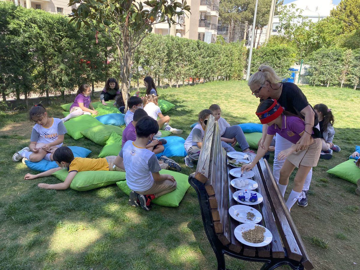 Fen Bilimleri dersinde deneylerimizi doğa içinde gerçekleştirdik 🌿☘️🪴🌞@narliderekampus <a href="/fatlihann/">Fırat atlıhan</a> <a href="/halil_gurkan/">Halil Gürkan</a>