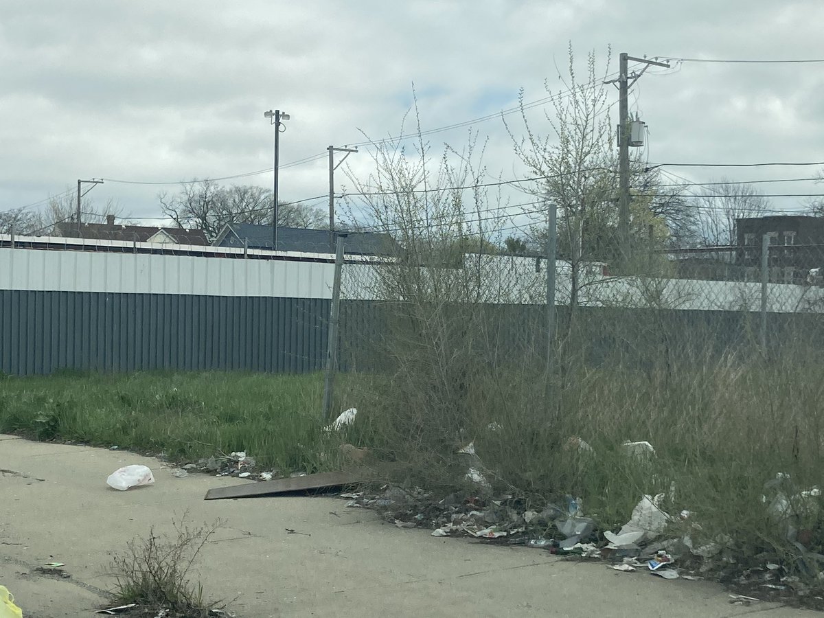 Please check on the main areas in your Ward for cleaning. This is 71st and Ashland a Main Street in your Ward