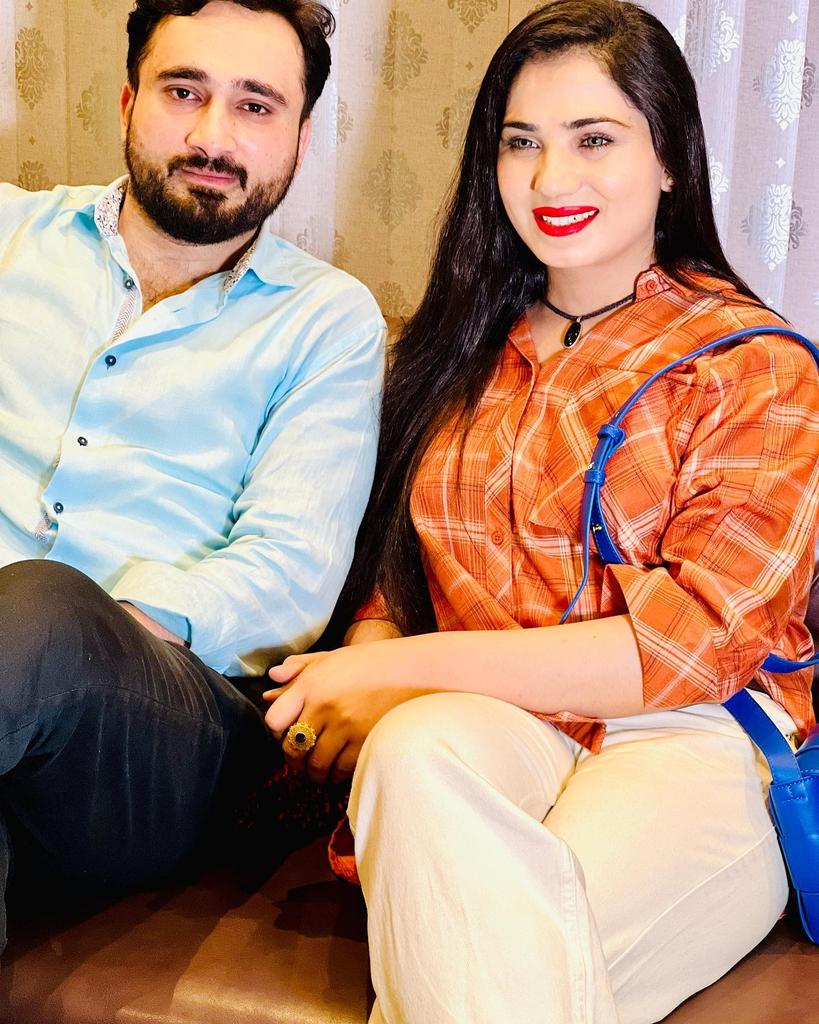 RealMehakMalik's tweet photo. My producer saqib but🥰 https://t.co/vEJo1y8ZZw