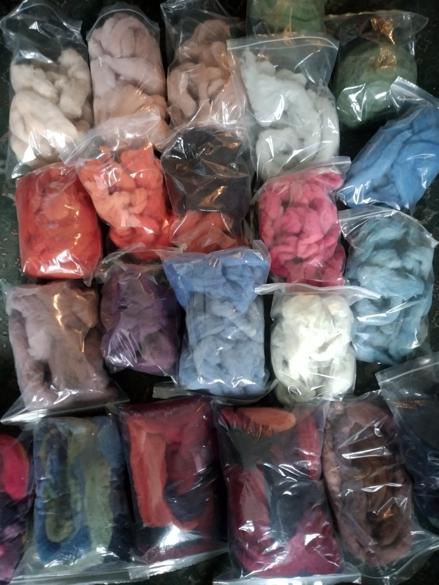 jim990577's tweet photo. I have colourful carded wool available.
https://t.co/88wD3pzum4
#dropspindle #spinning #wool #handycrafts https://t.co/vbQvu3gekW