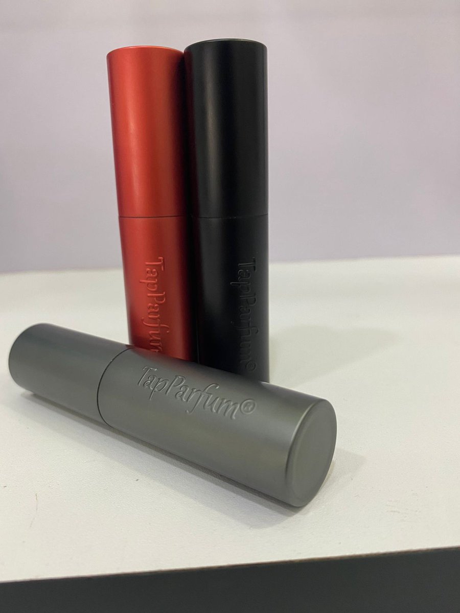 CharlieOgada's tweet photo. For days I'm not wearing an +8hr fragrance,this automiser sprays from #Tapparfum really come in handy always got one in my satchel /duffle bag.
Also since you can't fly w/ your 100ml I recommend this.
I get mine from https://t.co/C3ddEPep5B tell them I sent you https://t.co/ovnA55wh5N