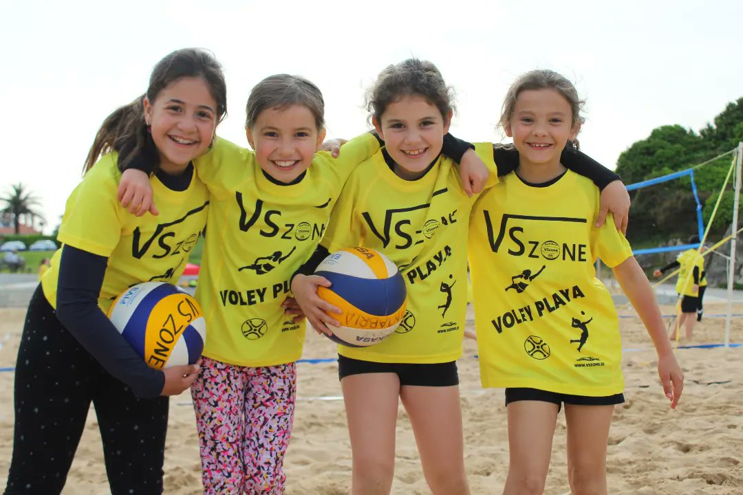 VPvszone's tweet photo. SUB10 🏐🏖️🦈

#VoleyPlaya #Vszone #Bezana https://t.co/cZwD4N3SEx