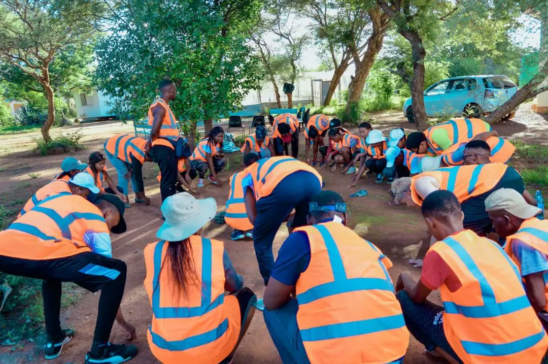 TheaKhama's tweet photo. #FlashBackFriday || My other vocation: giving my heart and soul to youth seeking personal development, psycho-social support and life leadership  through @teenspiritbw

This is what was given freely to teens in Botswana for the past decade, I will now... https://t.co/fFfzs1Uiy1