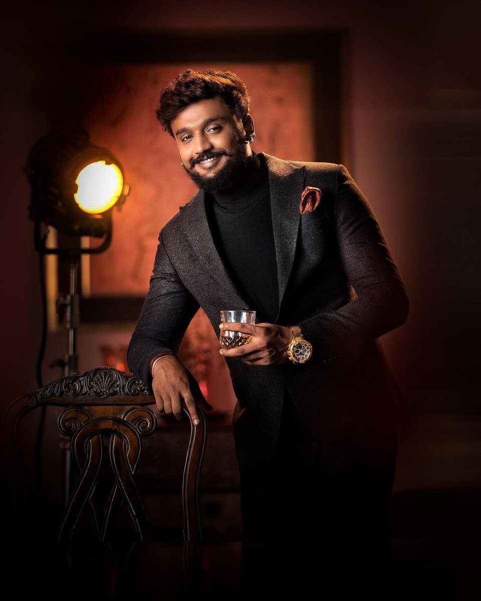 MangoKannadaOff's tweet image. Actor @Dhanveerahh  in classy look 😎✨

#Dhanveerrah #ClassLook #RecentClicks #Photoshoot #Actor #Sandalwood #KannadaFilmNagar #MangoMusicKannada @KFNofficial @MangoKannada