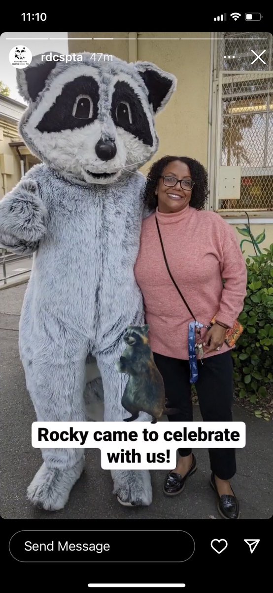 DriveCharter's tweet photo. We had a great time at STArt Night! Congratulations to our science fair winners and thanks to everyone who helped make tonight amazing! @MsDamonte @ScottAtLAUSD @LDNESchools #weareriverside https://t.co/kukooECLSJ