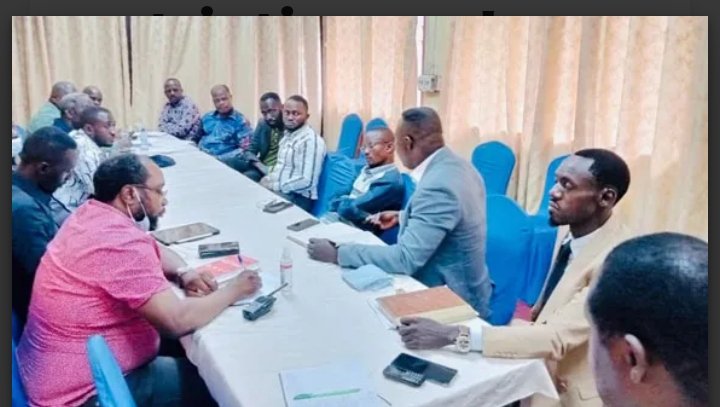 Cordoba_iv's tweet photo. #RDC : @coalitionlamuka , @FCC_RDC, #MILAPRO et #CALCC, ont repris des rencontres dans le cadre du bloc patriotique, dans le but d'obtenir le consensus autour des réformes électorales. @cenirdc @AssembleeN_RDC https://t.co/BEo9JGTtLL