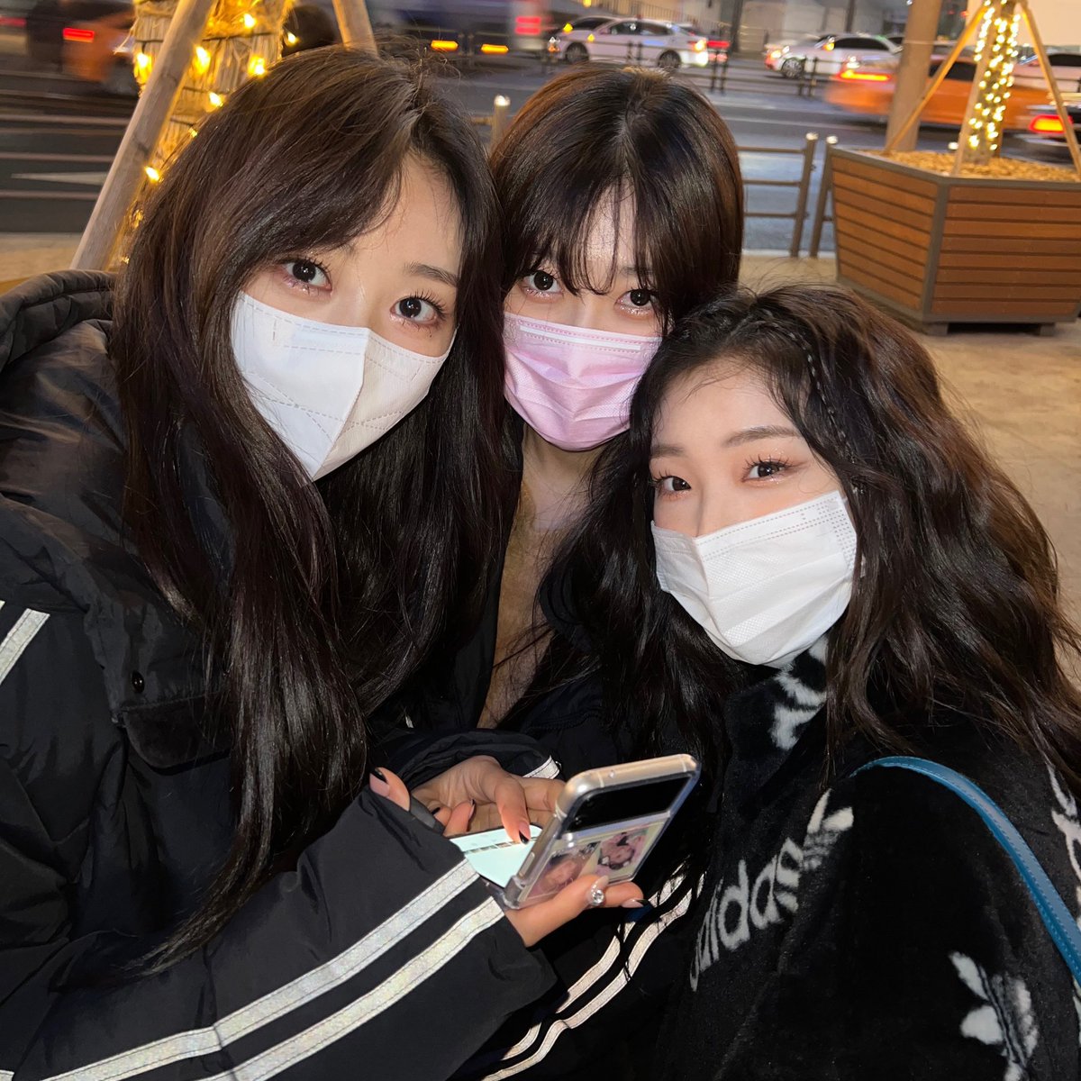 GAINORBlT's tweet photo. rt/like if you stan loona 🌙

heejin
hyunjin
haseul
yeojin
vivi
kim lip
jinsoul
choerry
yves
chuu
gowon
olivia hye

follow everyone who liked &amp; rted and reply to gain more!

#LOONA @loonatheworld https://t.co/Qwenln9AHl