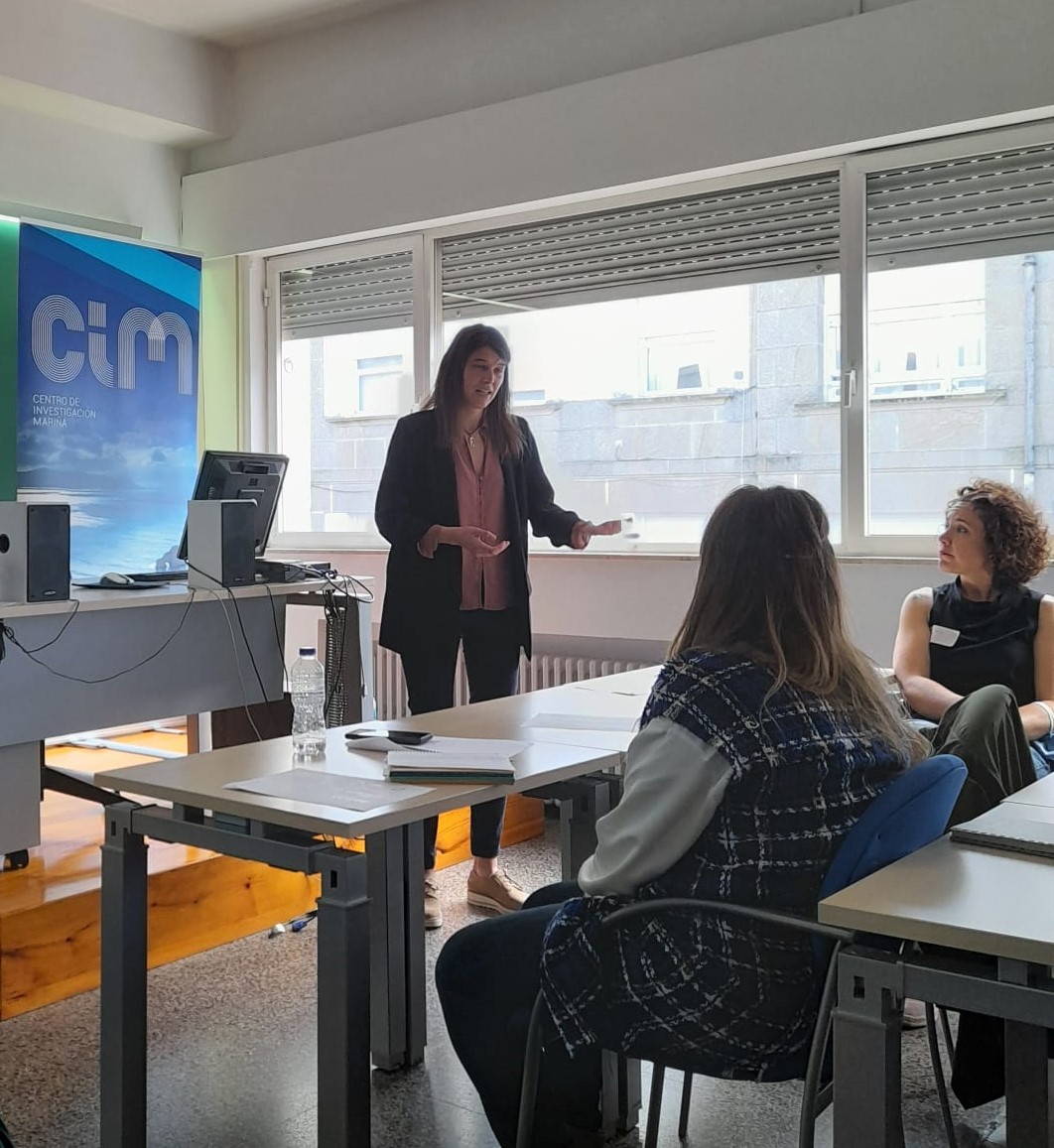 GALP7GALP7's tweet photo. Esta semana reunímonos para continuar a traballar no proxecto #Pasos, que fomenta iniciativas que aposten pola investigación e a innovación responsable no sector mariño 🌊
👉 O proxecto desenvólvese no marco de @eusumogal
#investigación #mar #CIM #Ecobas #Fundamar #GALP https://t.co/cKXhSz1Ju6