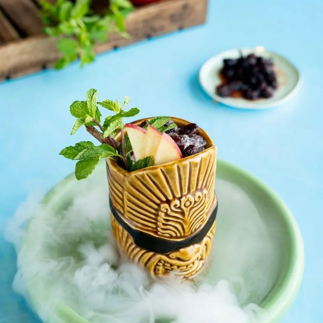 _things2do's tweet image. Make your Cricket Season 🏏 extraordinary by planning a visit to @amanziskydeck , Bandra with your squad😍 

Book your deals from t2d.do/AmanziSkyDeck

#Things2doinMumbai #Cricketseason #Buynow