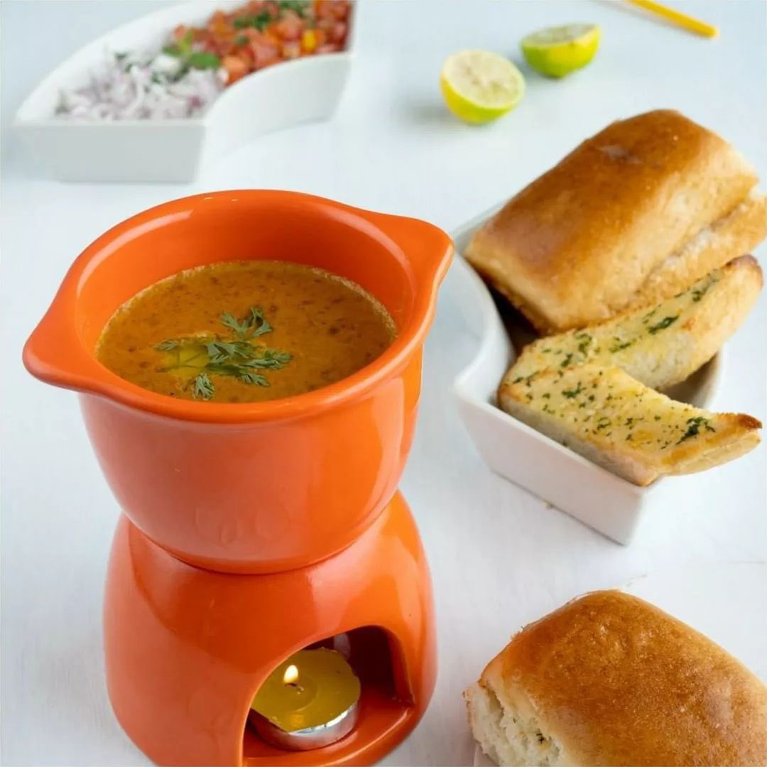 _things2do's tweet image. Make your Cricket Season 🏏 extraordinary by planning a visit to @amanziskydeck , Bandra with your squad😍 

Book your deals from t2d.do/AmanziSkyDeck

#Things2doinMumbai #Cricketseason #Buynow