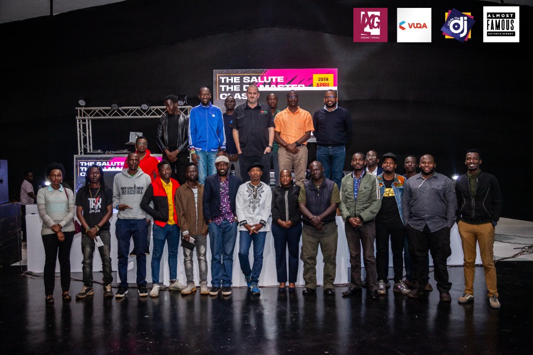 djbushbaby's tweet photo. It was a great vibe catching, but next time we bump into each other I will 'chase' him for not attending #STDJUG #MasterClass1 @MadMudokolo @MusogaOn @stdjug @TheBigPapaa @naselow @VUQANETWORK @RaisingTheBarUg @LXGSound @jefflukuta https://t.co/8mAnB3C08V