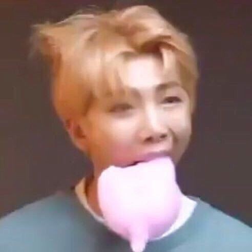 inhobislips's tweet photo. How to make Namjoon biased ARMY cry

~ A thread https://t.co/26wI0iHhk8