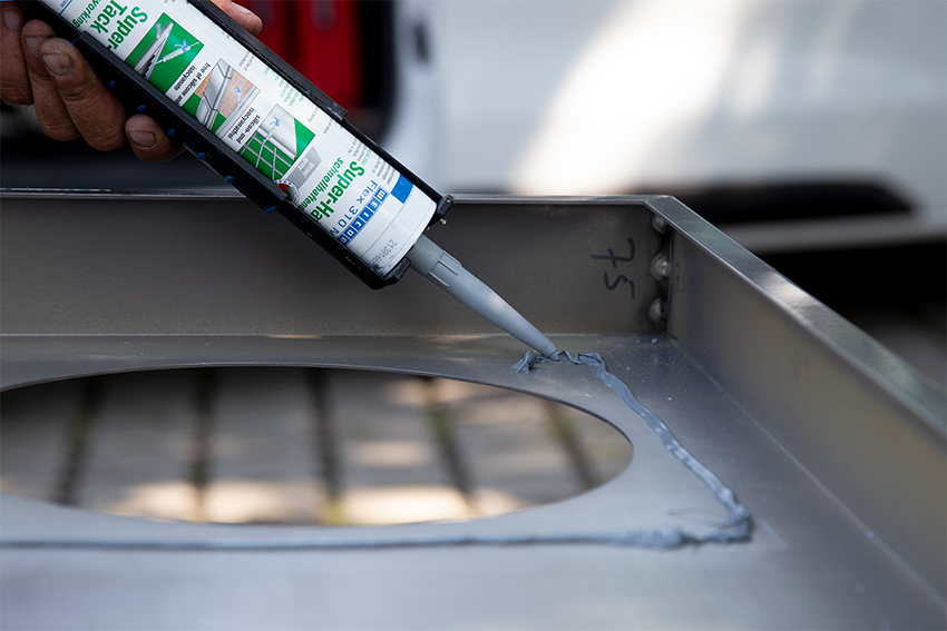WEICON_de's tweet photo. Bonding of our logo to a sign – with WEICON products!
Verklebung unseres Logos auf einem Schild – mit WEICON Produkten!
#weicon #adhesive #adhesiveexperts #adhesivespecialist #klebstoff https://t.co/DD3UG0pL3X