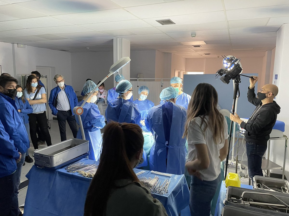 Tercera y última jornada del V360 <a href="/vallhebron/">Vall d'Hebron</a> <a href="/SimulacioVH/">Vall d'Hebron Centre de Simulació Clínica Avançada</a> Empezamos con una sesión de lujo con disección de modelo cadaver conservados con técnica Thiel del centro <a href="/CyborgUMH/">Centro Experimental Cyborg - UMH</a> . El Doctor Javier Serrano imparte una clase magistral con la disección de una aorta toracoabdominal.